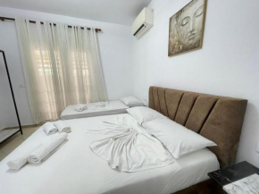 VILLA HYSA Studio's & Apartments